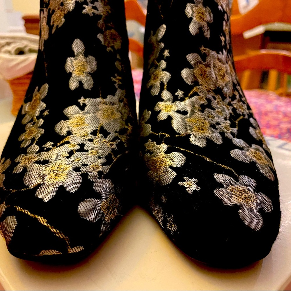 Anne Klein Black Floral Pull-on Bootie